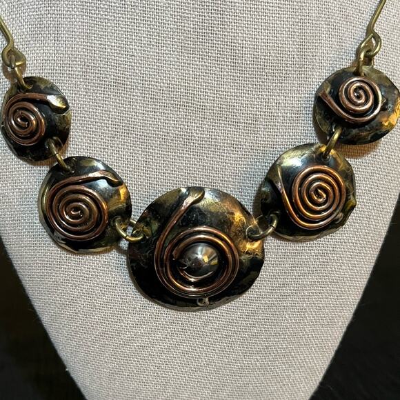 Vintage 70s 80s Style Copper Patina Boho Spiral Swirl Choker Necklace - Picture 5 of 6
